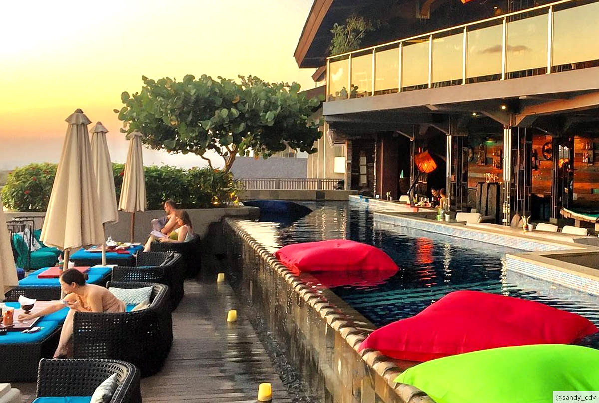 巴厘岛酒吧-UNIQUE Rooftop Bar-Rock Bar