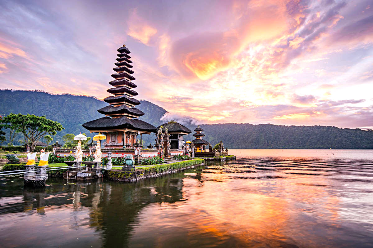 What to do in Bali-Ulun Danu Temple