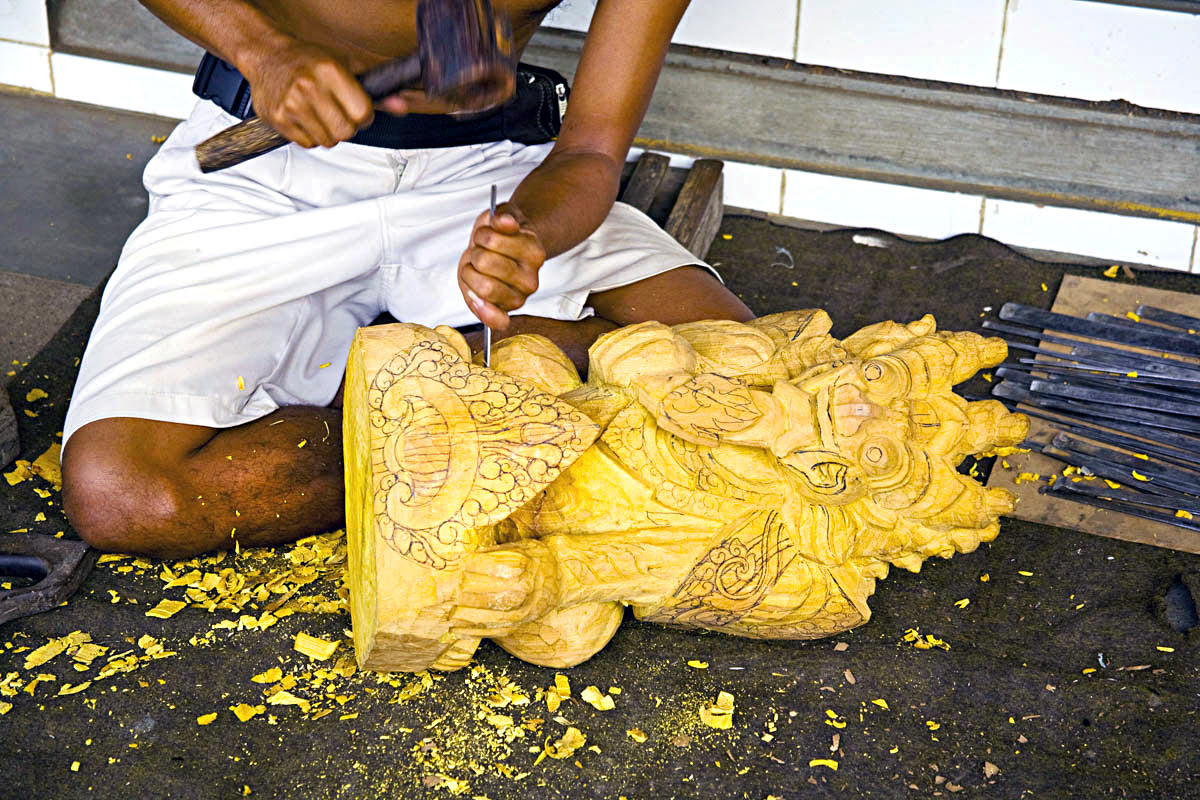 What to do in Bali-Wood Carvings from Mas Village