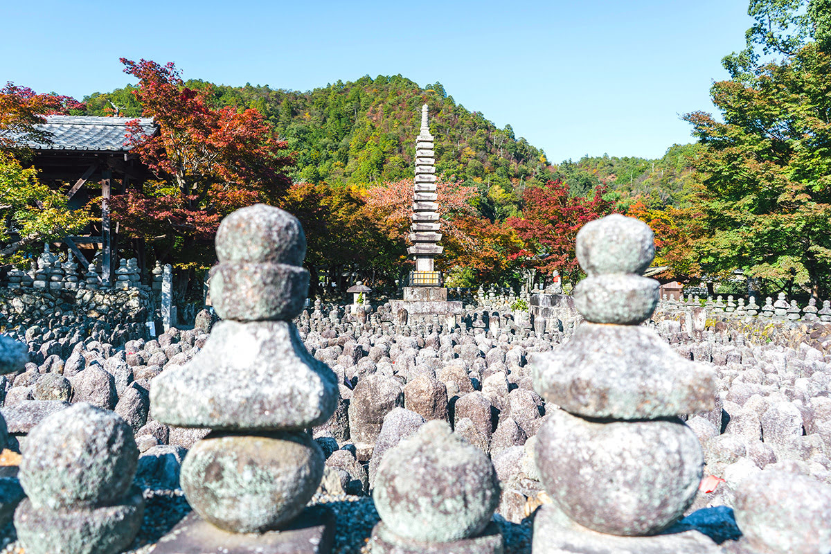 嵐山-京都-日本-あだし野念仏寺