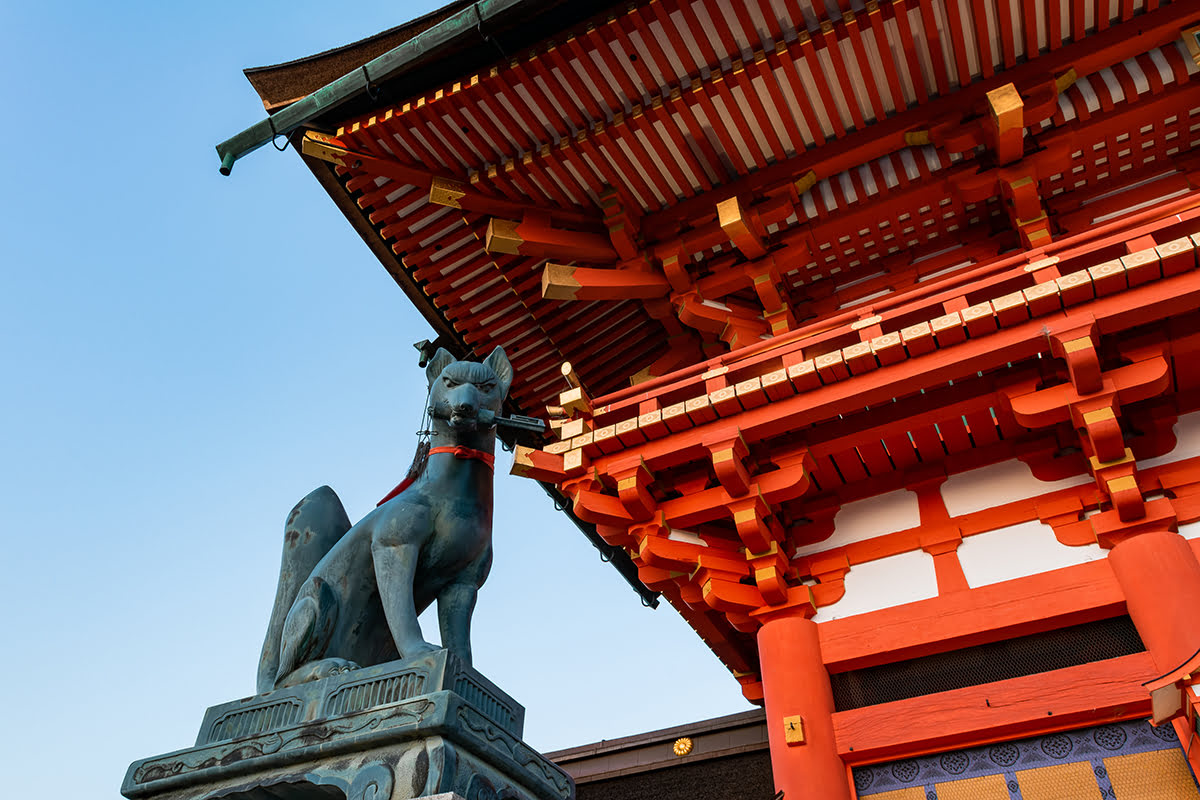 Fushimi Inari Shrine-fox statue