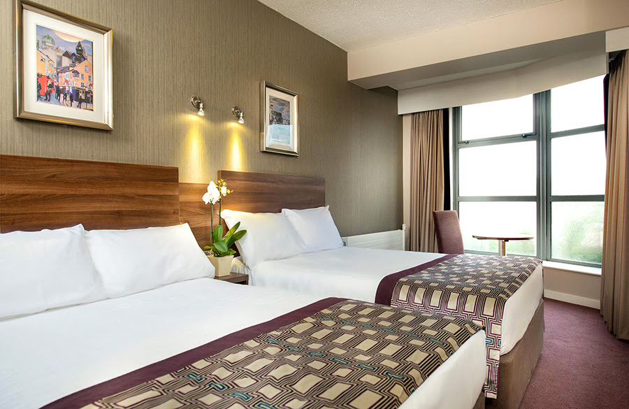 ที่พักในกัลเวย์-ไอร์แลนด์-ที่เที่ยว-Jurys Inn Galway