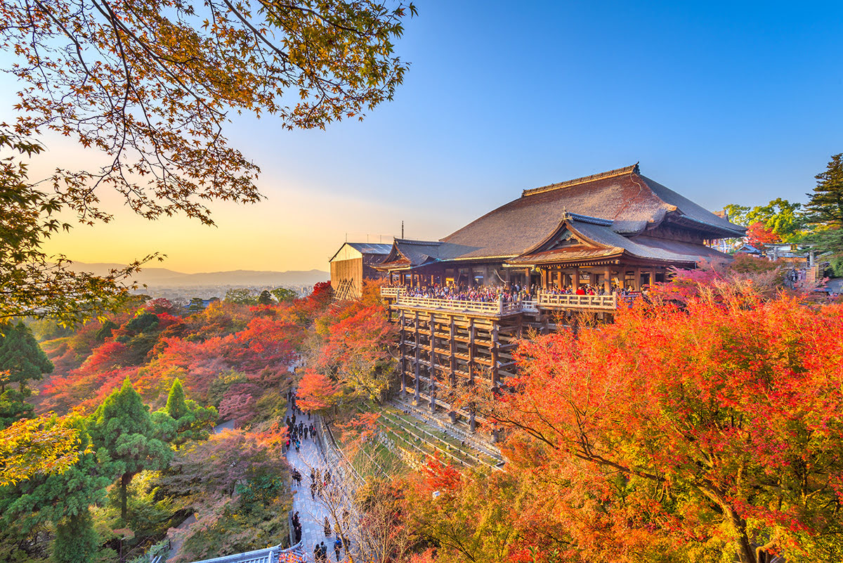Things to do in Kyoto-Japan-Kiyomizu Temple-stage fall foliage
