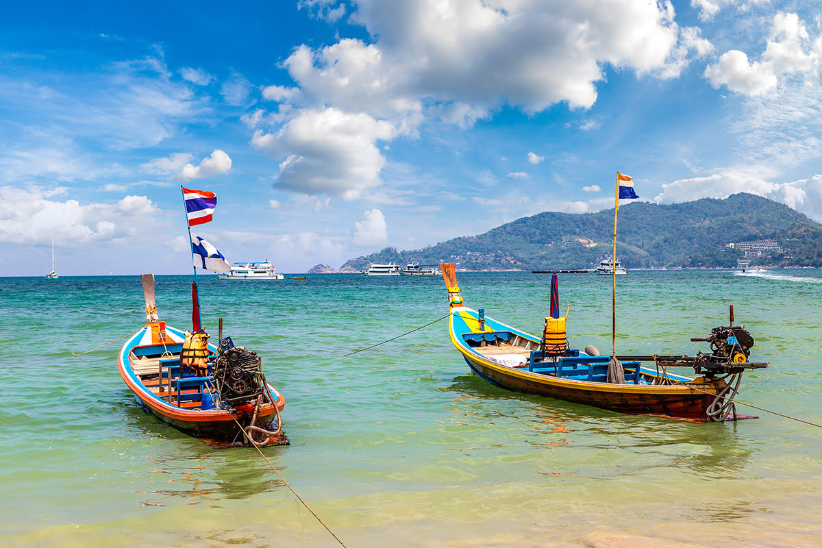 Patong beach-Long tail boat