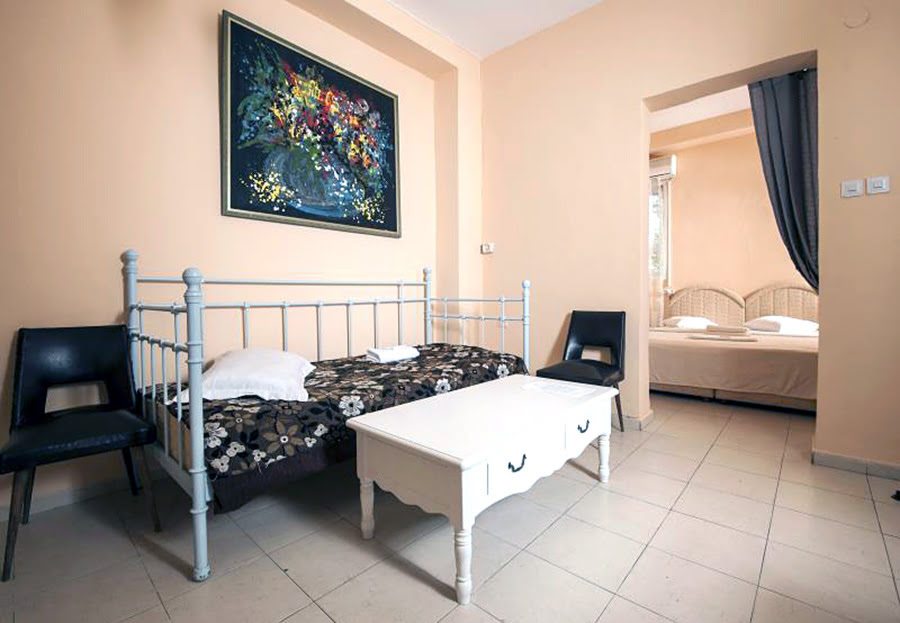 Hotels in Tel Aviv-trip to Israel-tourist attractions-Peer Guest House
