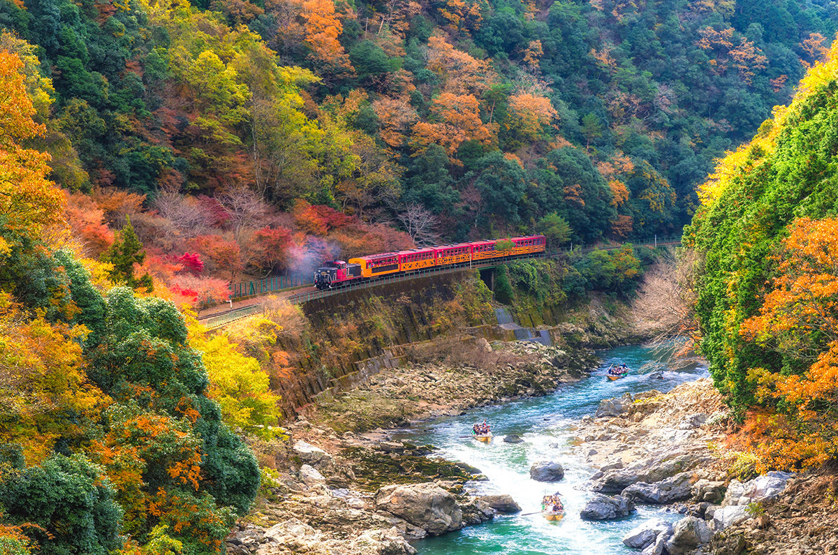 Arashiyama-Kyoto-Japan-Sagano Scenic Railway