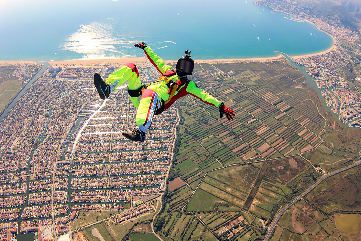 Skydive Dubai-UAE-Desert Drop Zone