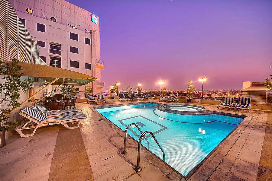 Hotels in Dubai-Mall of the Emirates-shopping-UAE-Grandeur Hotel