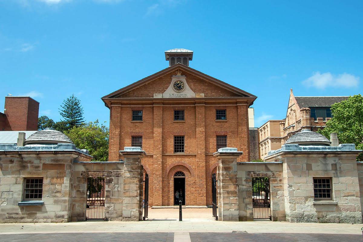 Museum-Museum di Sydney-Tampilan Depan Museum Hyde Park Barracks