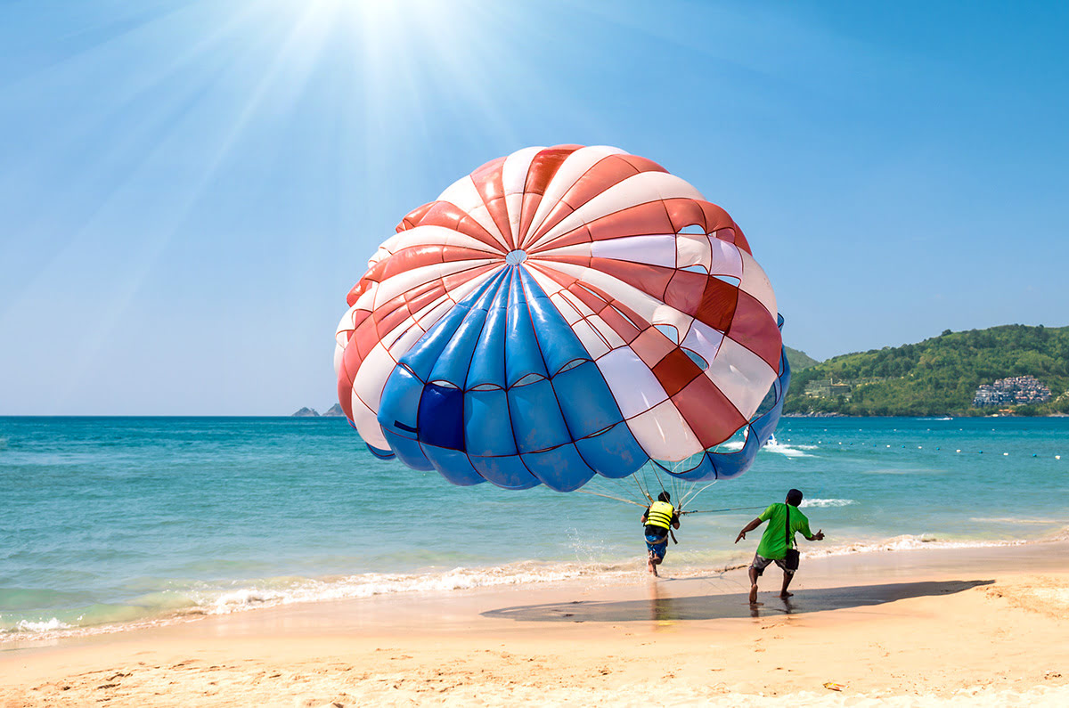 Aktivitäten in Phuket-Thailand-Patong Beach-Freedom Beach-Wassersport-Aktivitäten