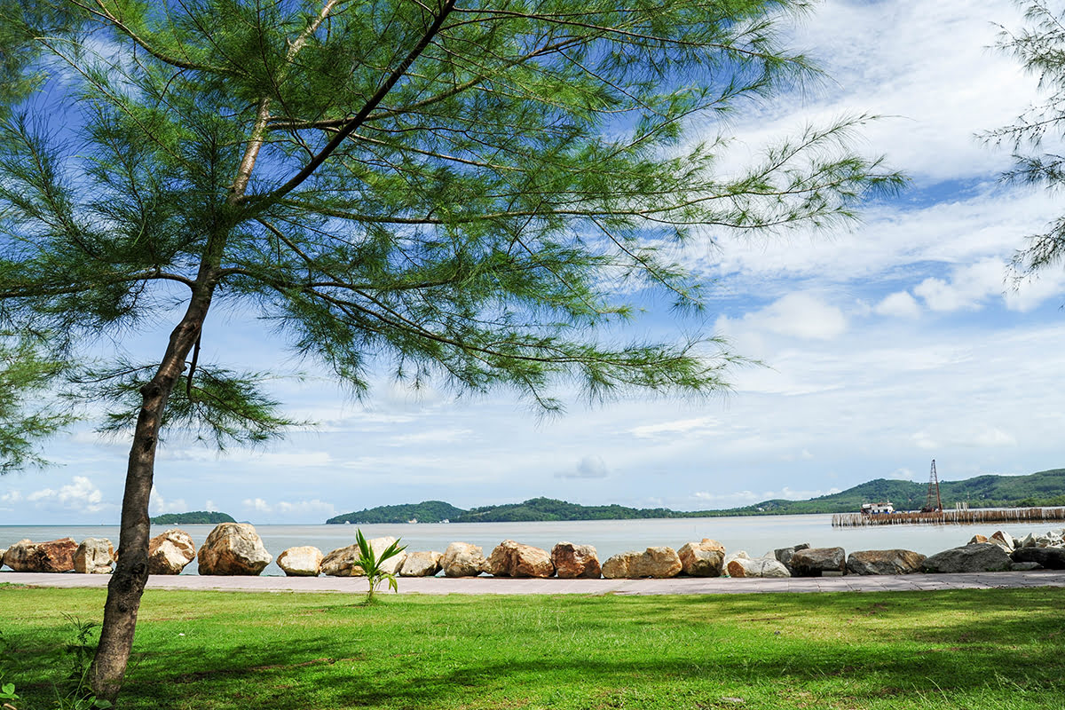 Phuket town-Saphan Hin Mining Monument