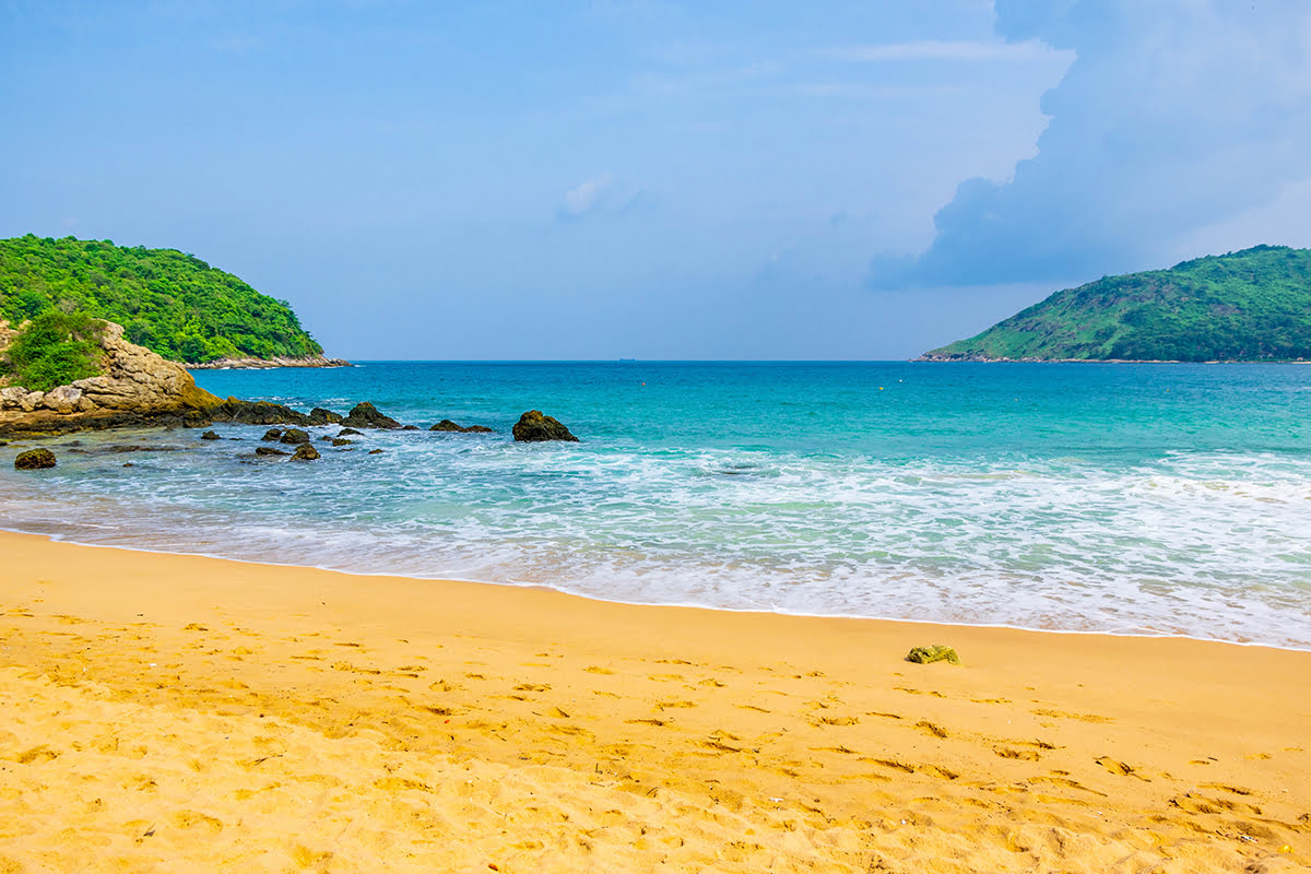 Places to visit in Phuket-Nai Harn Beach