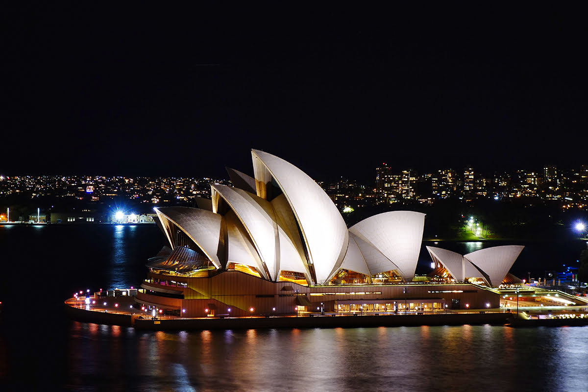 Sydney Opera House-View at night