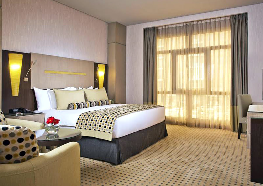 فنادق قريبة من مطار دبي - رحلة جوية إلى فندق تايم جراند بلازا الإمارات - مطار دبي
