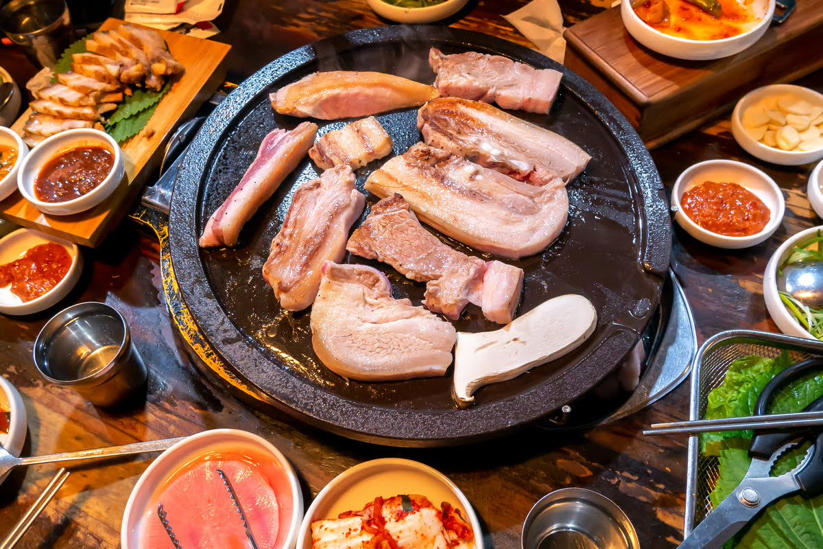 Jeju Island food guide-Korean cuisine-restaurants-Black Pork
