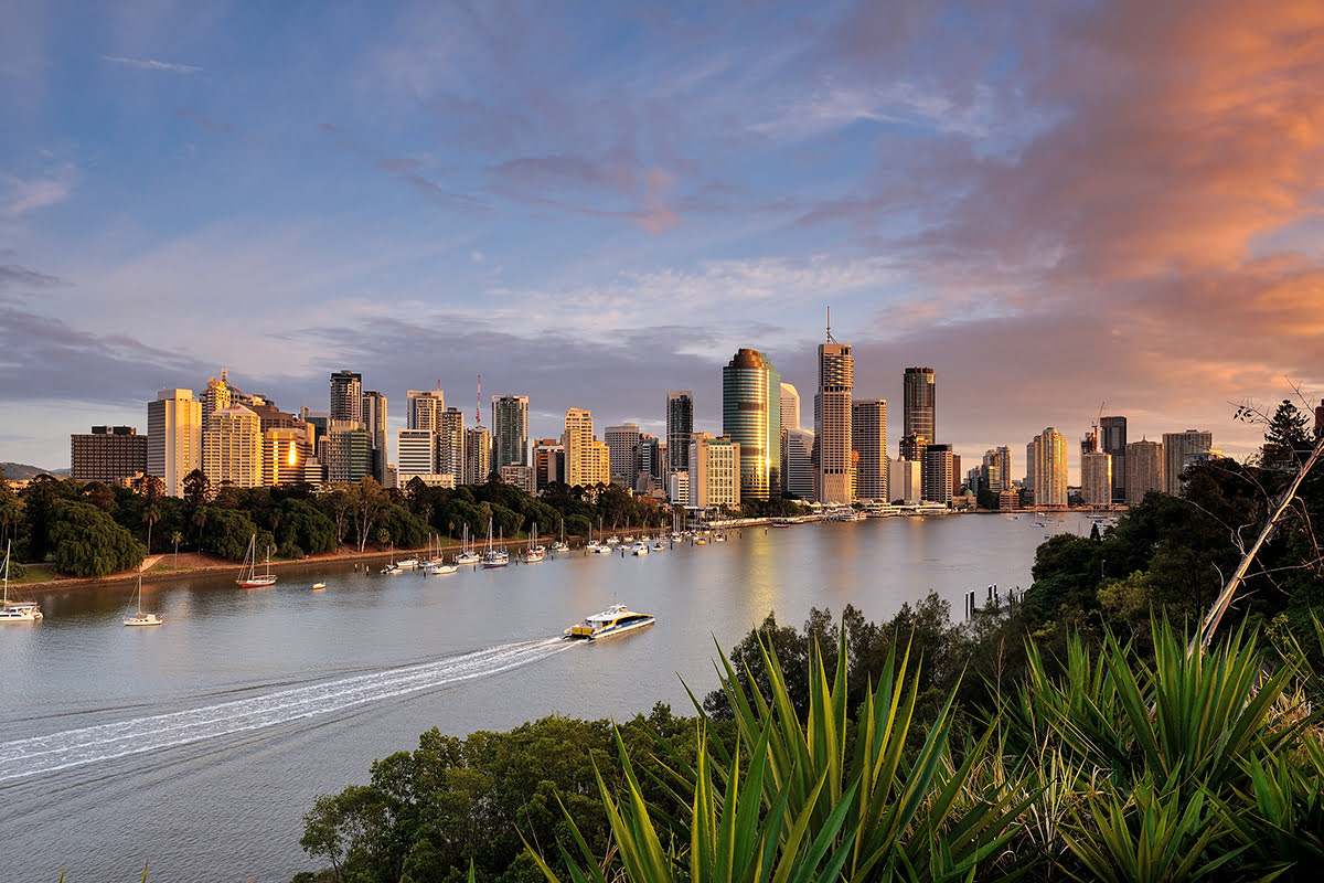 Berlayar di sepanjang Sungai Brisbane