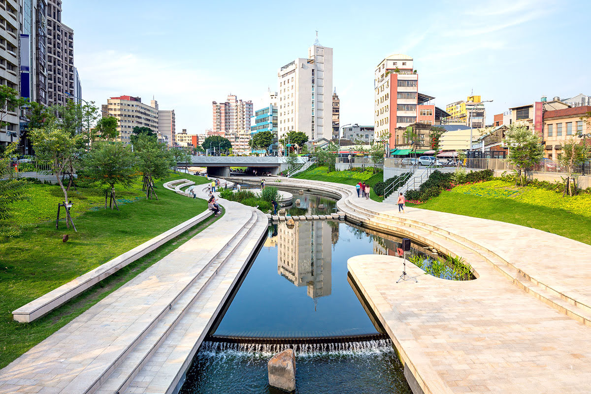 Liuchuan Riverside Walk-Taichung