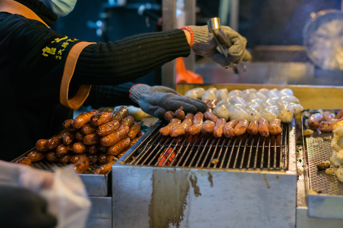 Taiwanesische Wurst in Klebreis gewickelt