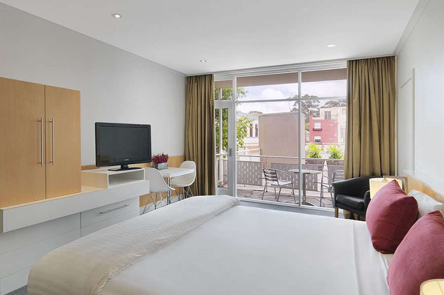 Hotels in Melbourne Quality Hotel Carlton