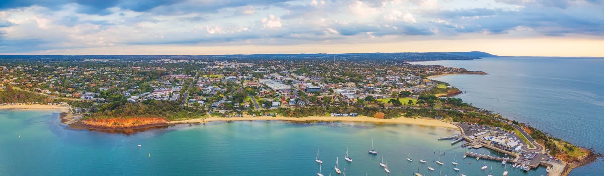 Mornington Peninsula – Daytrip from Melbourne | Golf Courses, Walking Trails background image