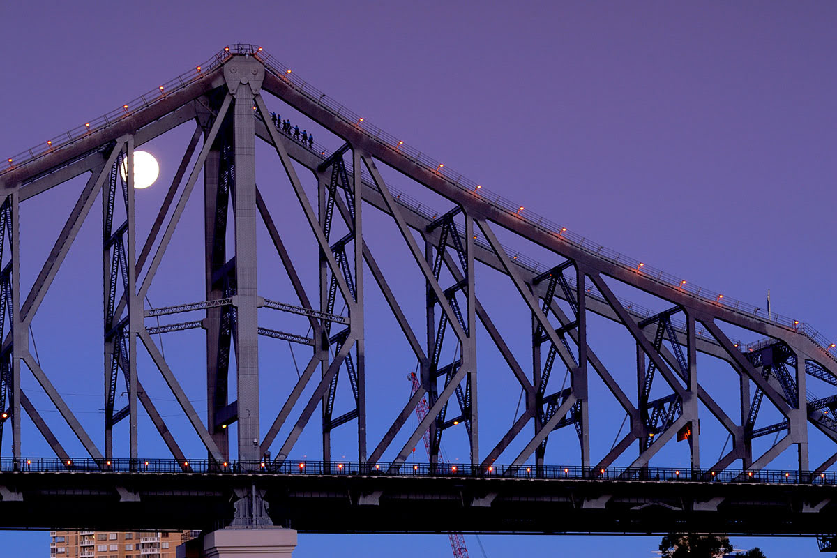 Brisbane attractions-Queensland-activities-Story Bridge climb