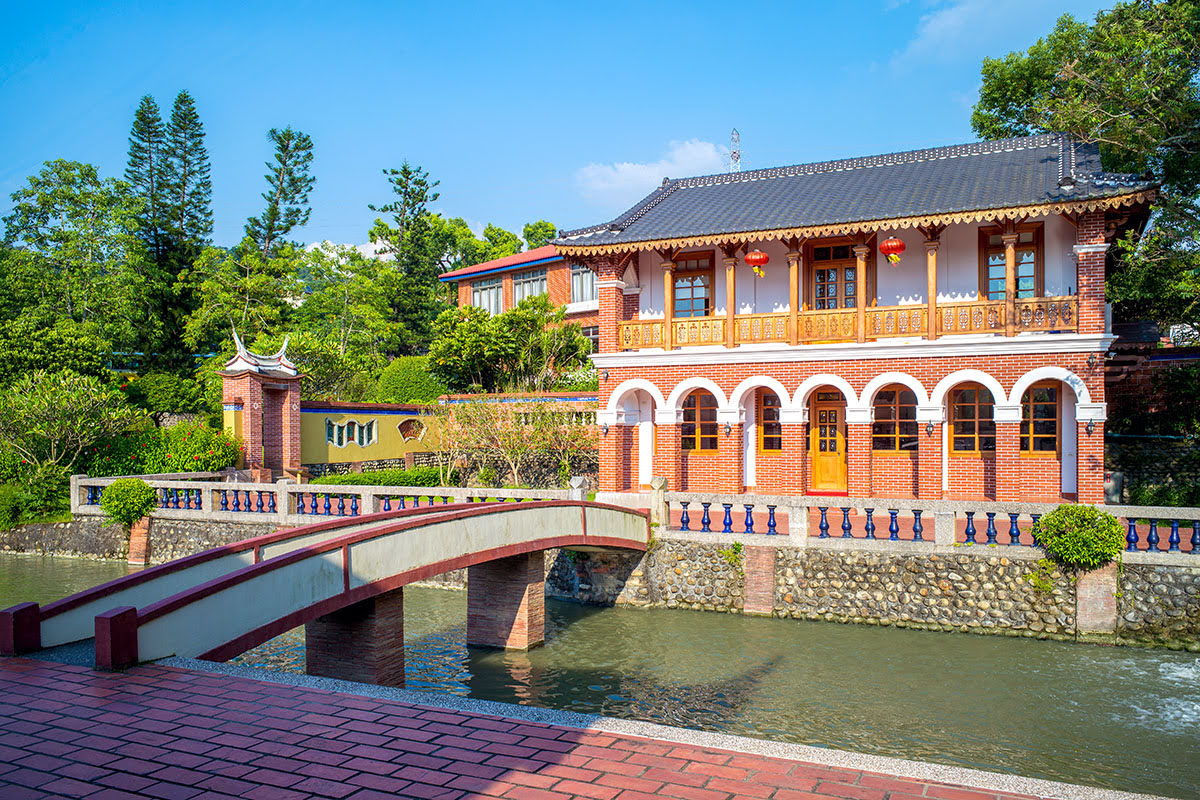 Things to do in Taichung Taiwan Wufeng Lin Family Garden