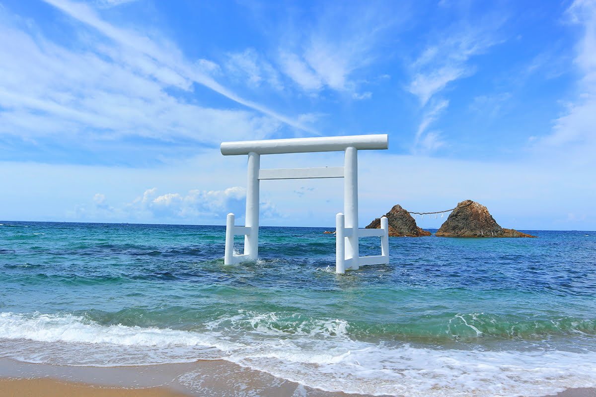 Coppia di sassi a Itoshima