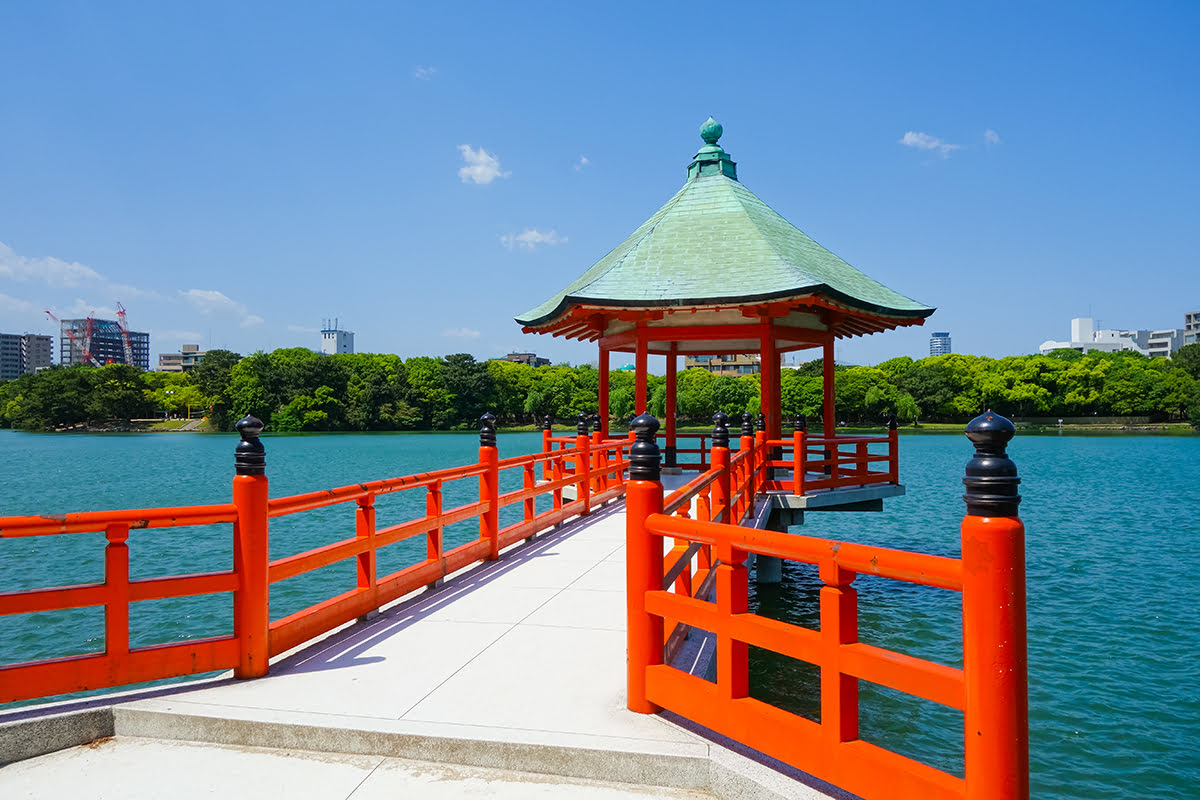 What to do in Fukuoka-Kyushu-things to do-Ohori Park-lake