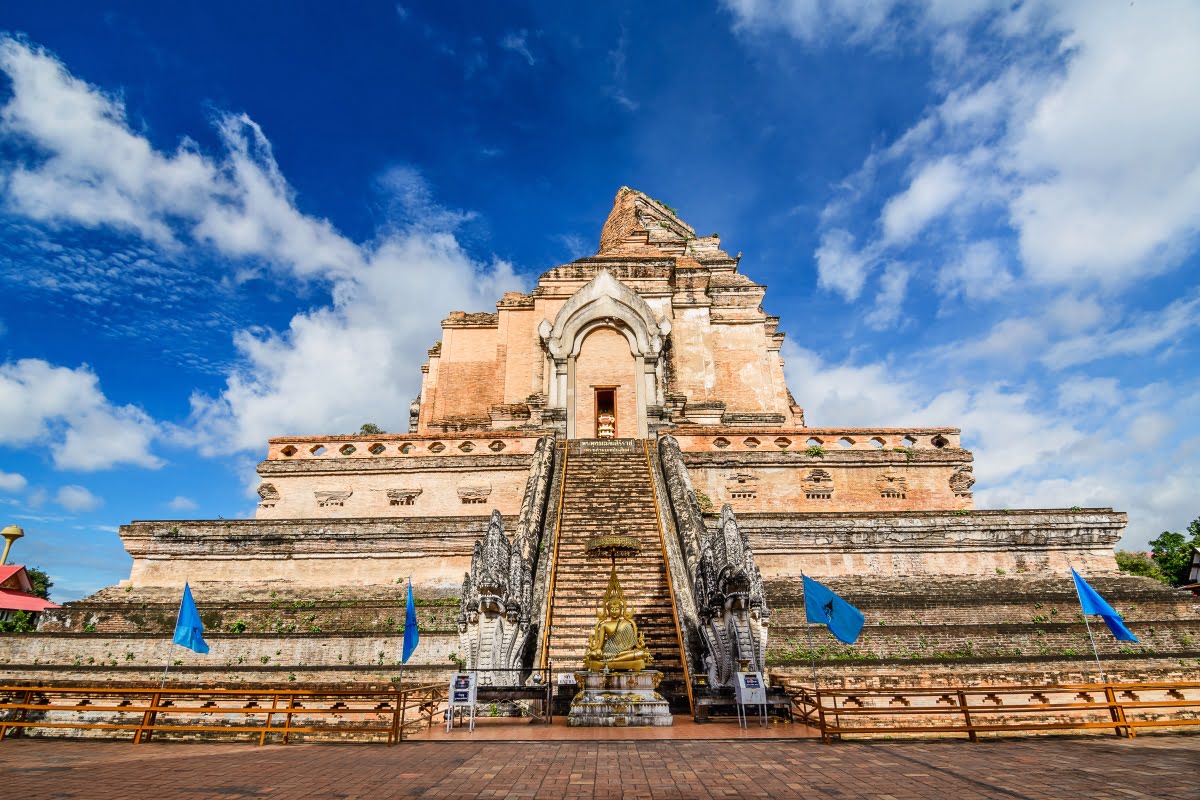 Wat Chedi Luang in Chiang Mai, Thailand