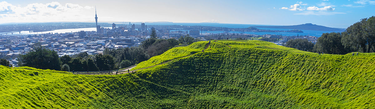 Where to Stay in Auckland | Hotels in Areas with Top Activities & Attractions background image