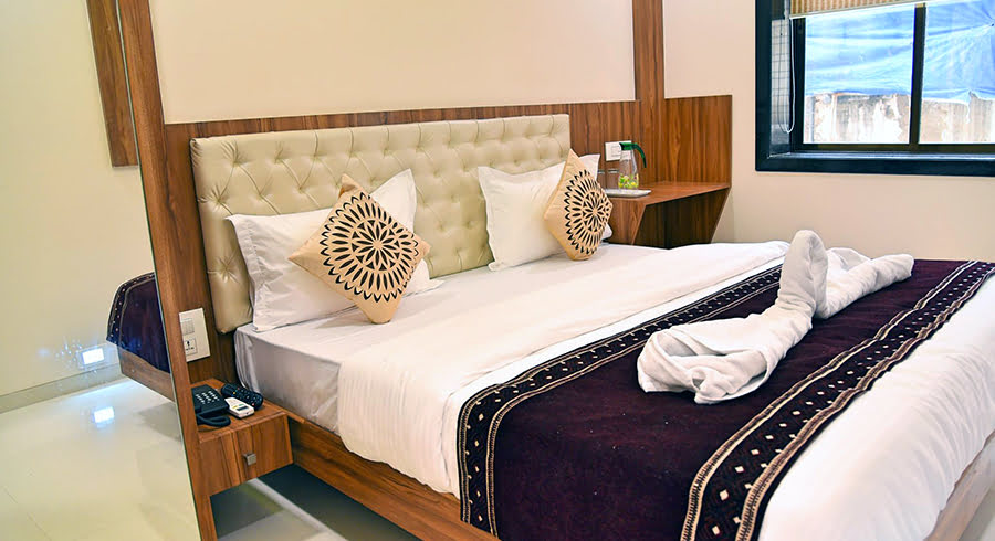 Agoda-guaranteed hotels in Mumbai-where to stay-Hotel Flora Fountain