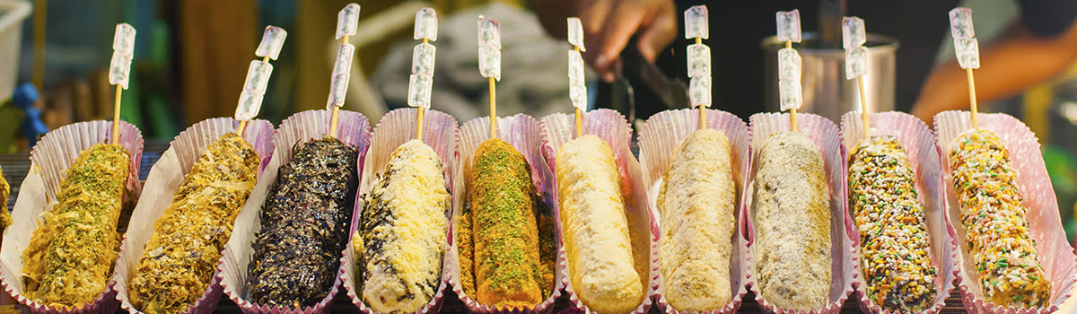 Shopping in Yilan | Irresistible Night Markets & Tempting Souvenir Shops background image