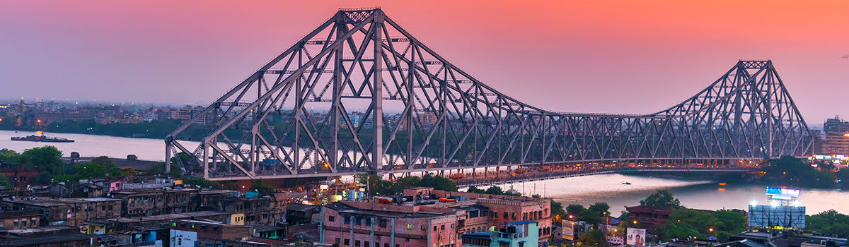 Where to Stay in Kolkata | Best Hotels & Resorts Near Top Attractions background image