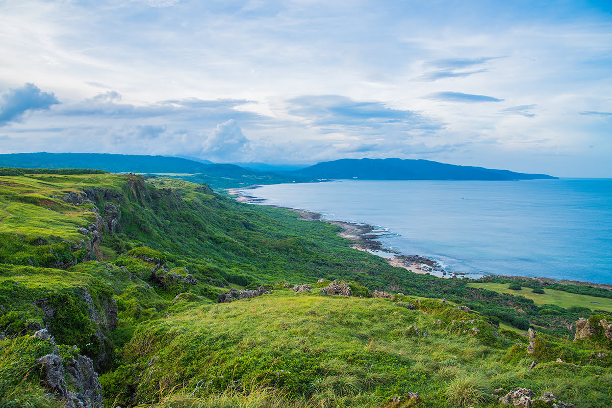 Kenting Taiwan: Tuffati negli sport acquatici estivi e nei festival background image