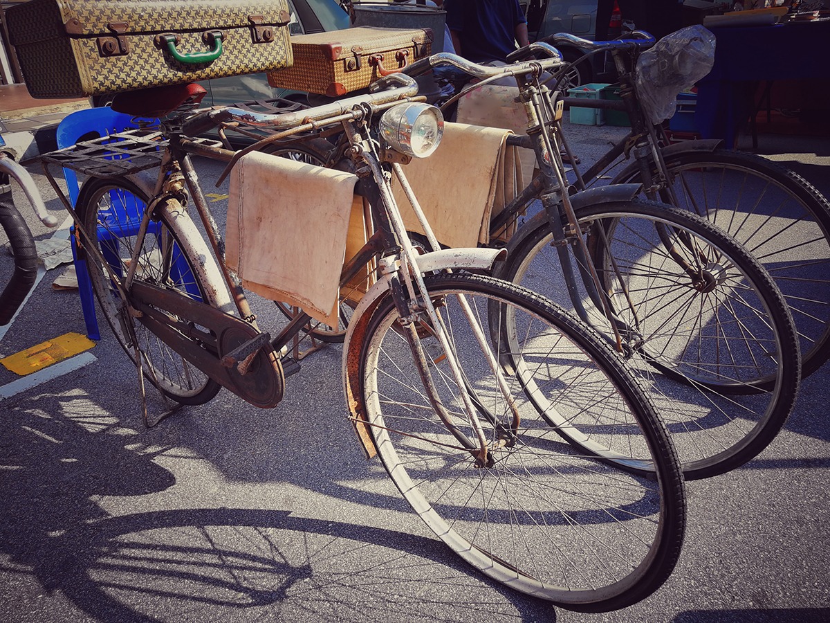 Shopping in Ipoh-malls-markets-shops-Memory Lane Flea Market