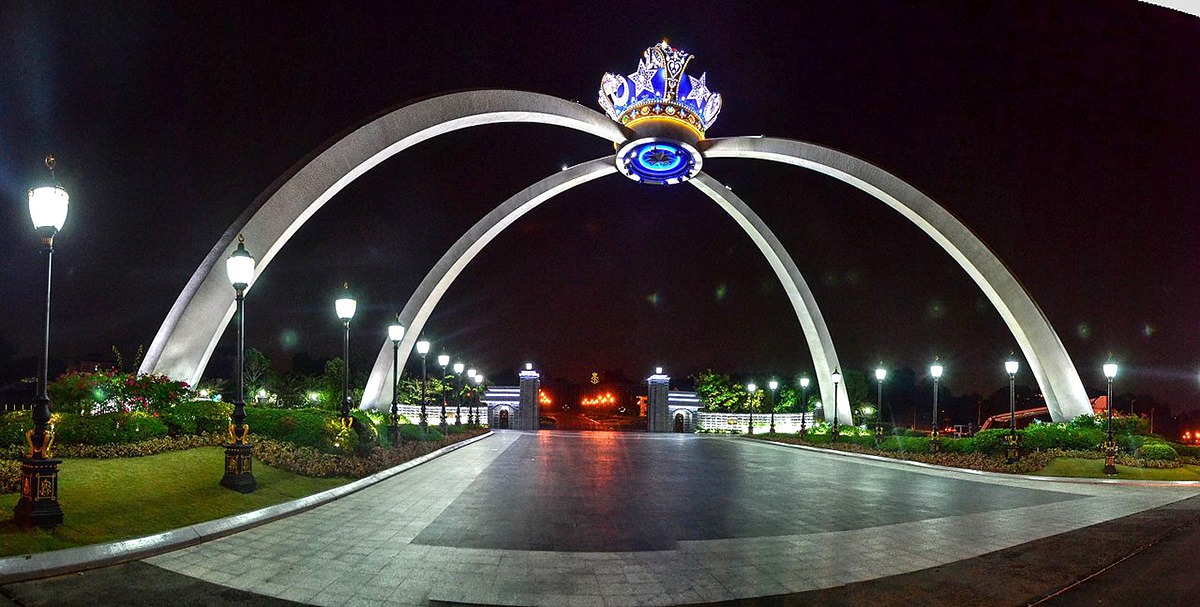  Bukit Serene Palace (Istana Bukit Serene)