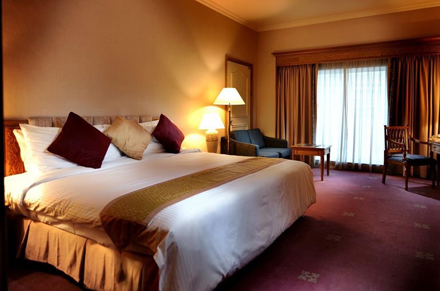 Agoda-guaranteed hotels-vacation rentals-Puteri Wing - Riverside Majestic Hotel