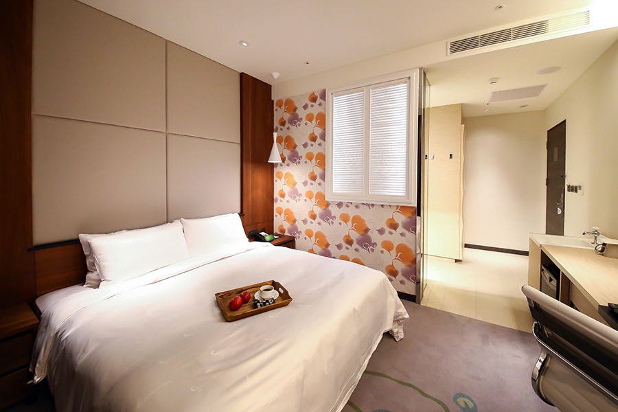 Agoda-guaranteed hotels-vacation rentals-Golden Tulip Glory Fine Hotel