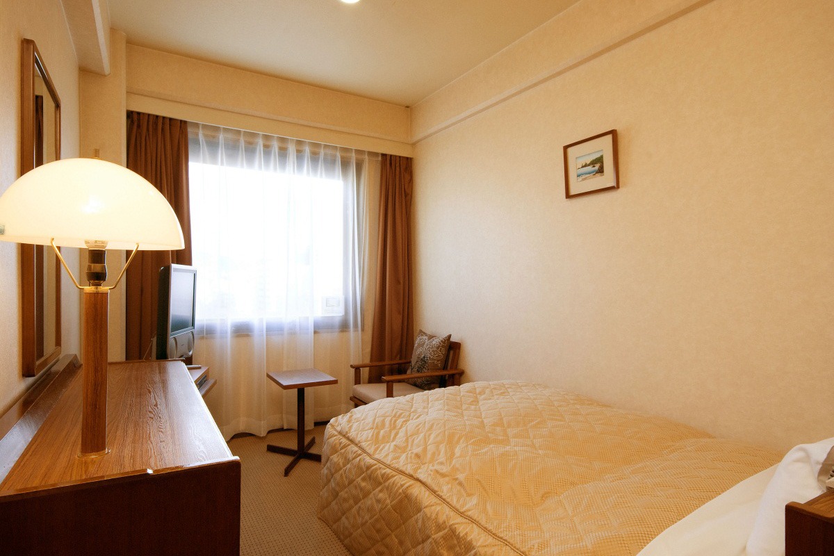Agoda-guaranteed hotels-vacation rentals-Hotel Sunroute Matsuyama