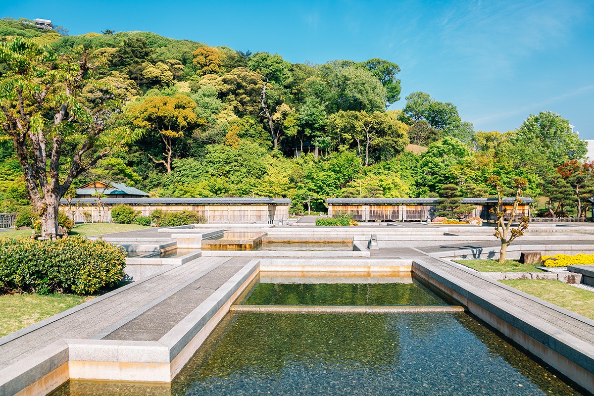 松山城-観光スポット-史跡-二之丸史跡庭園のライトアップ