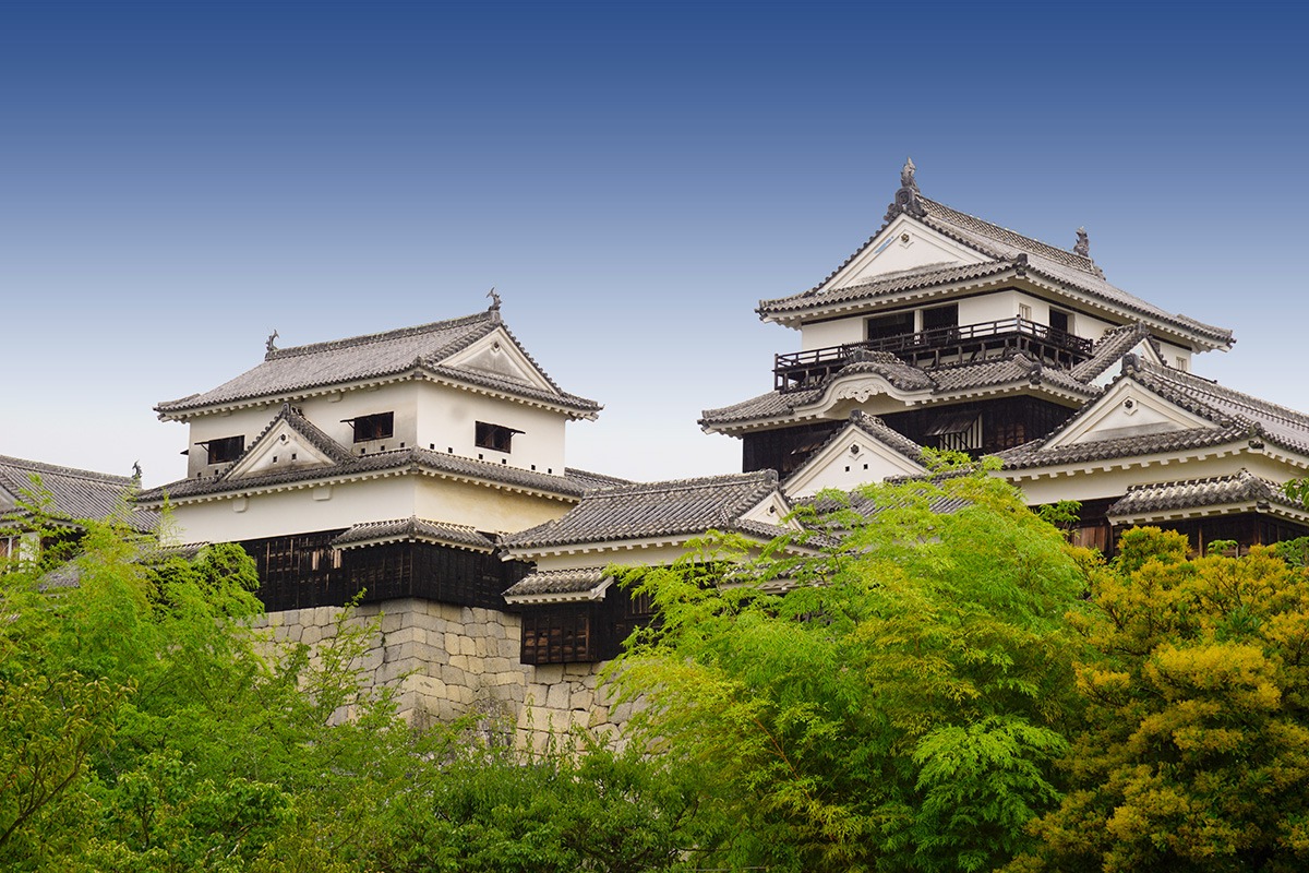 Ehime itinerary-activities-travel plans-Matsuyama Castle-Botchan Train