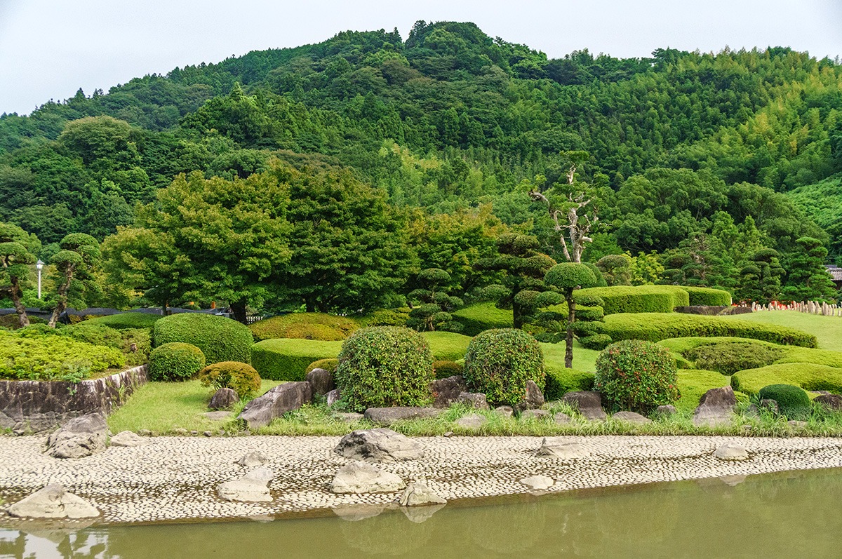 Ehime parks-outdoor activities-kid-friendly attractions-Nanrakuen Garden