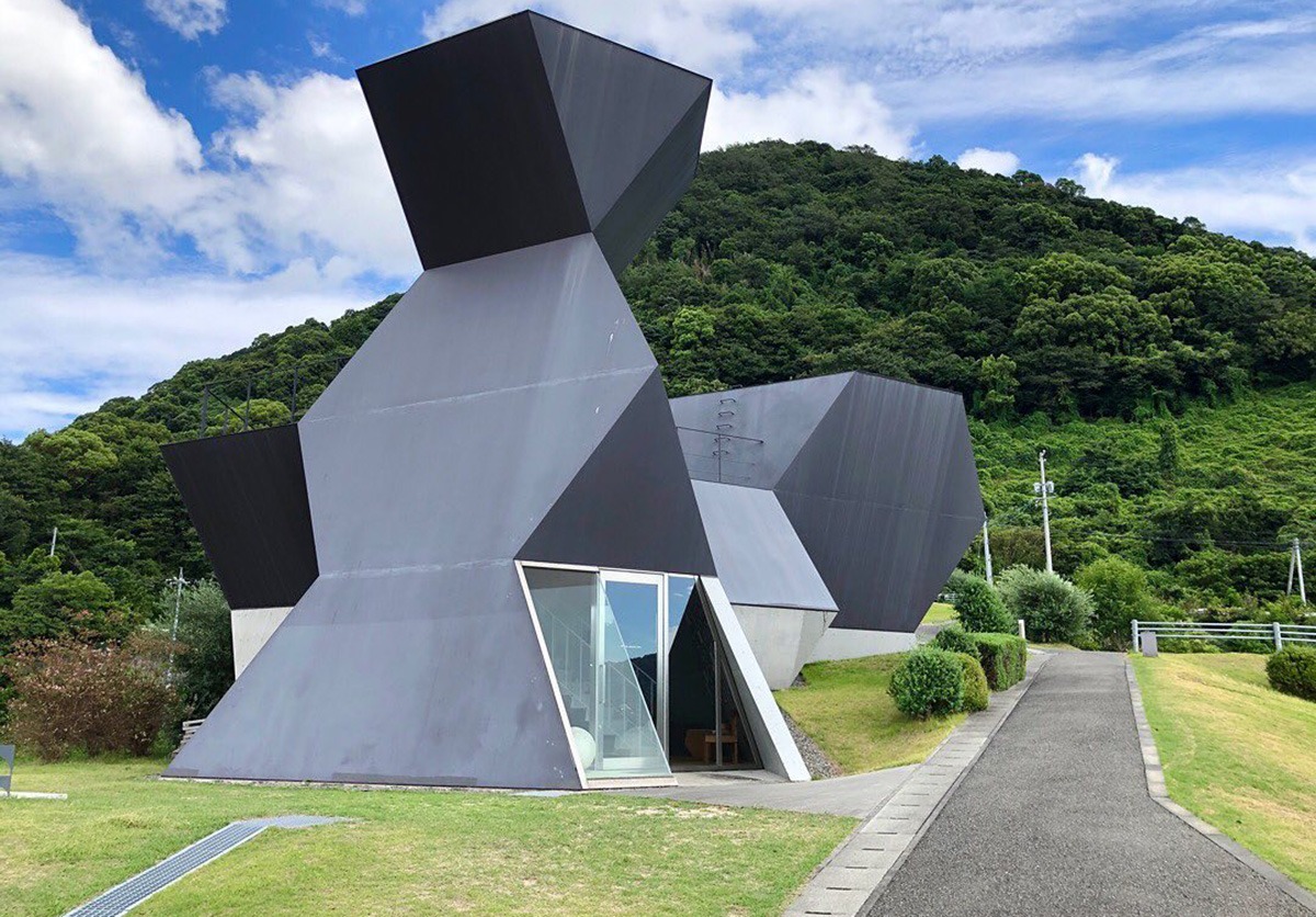 愛媛県の美術館・博物館-史跡-観光スポット-今治市伊東豊雄建築ミュージアム