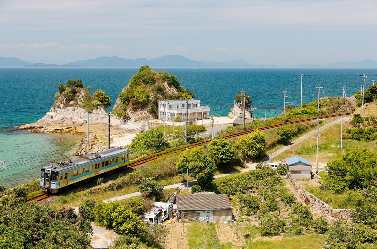 Matsuyama Airport-transportation-arrivals-departures-trains-buses-taxis