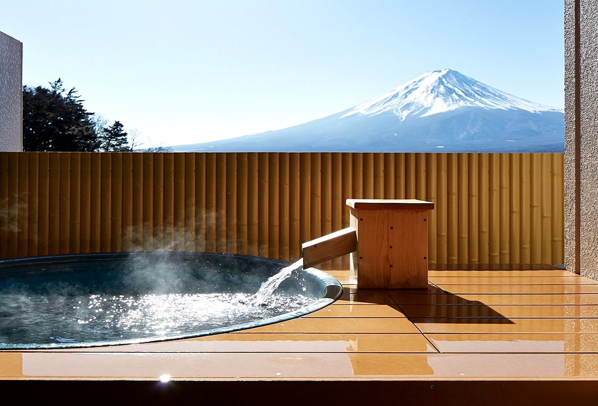 Best Fujikawaguchiko hotels-places to stay-where to stay-ryokans-Fuji Kawaguchiko Onsen Konansou