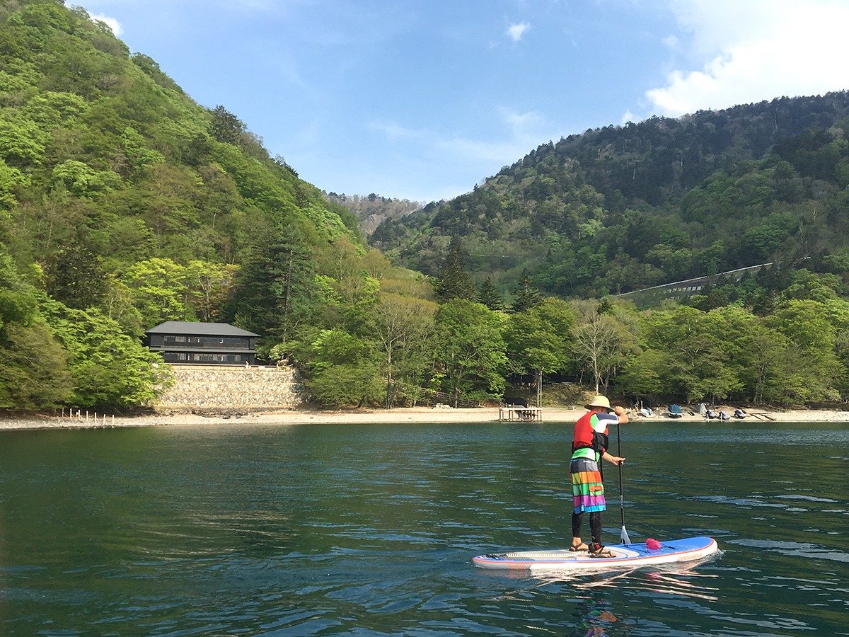 Outdoor activities in Tochigi-attractions-adventure tours-Stand-Up Paddleboarding-Lake Chuzenji