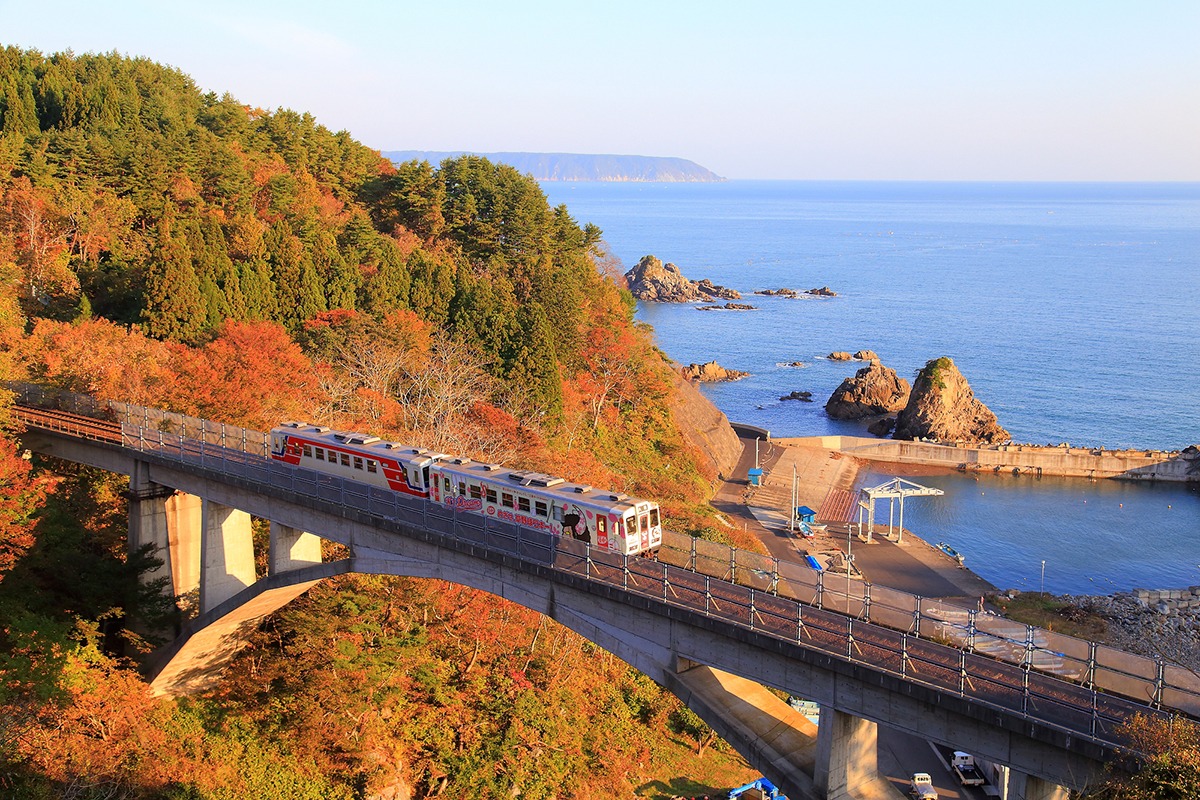 Tohoku by train-sightseeing tours-northern Japan-Sanriku Railway