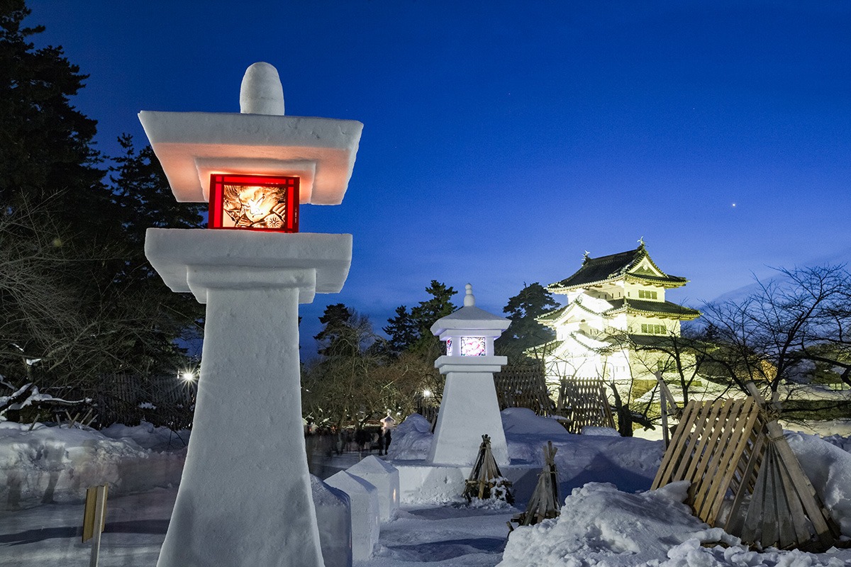Tohoku Sightseeing-Hirosaki Castle Snow Lantern Festival