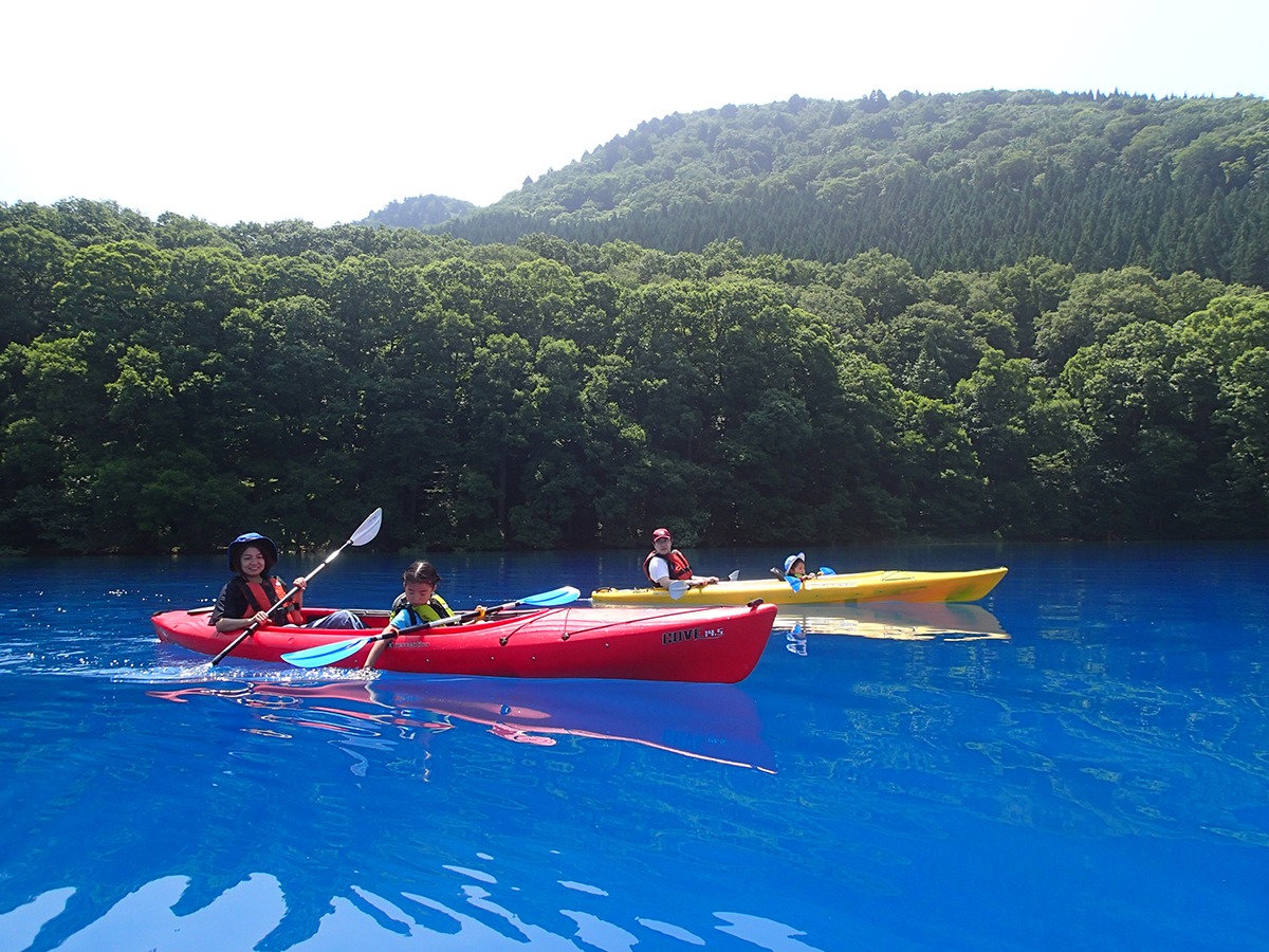Family-friendly destinations in Tohoku-Lake Tazawa Canoeing-Akita Prefecture