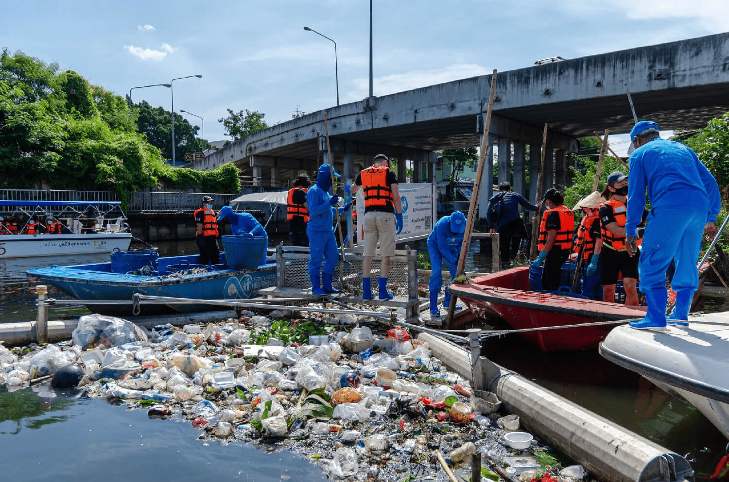 Bangkok canal cleanup